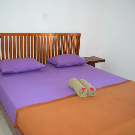 Safsia Homestay Toyapakeh Exterior photo