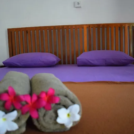 Safsia Homestay Toyapakeh Exterior photo