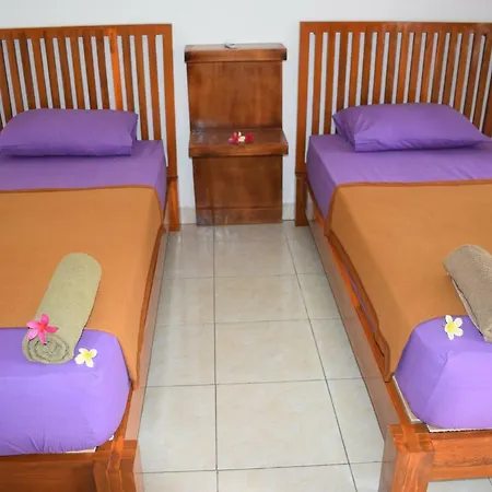 Safsia Homestay Toyapakeh Exterior photo